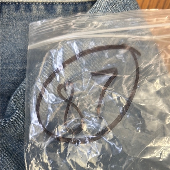 Judy blue boyfriend fit Stylish Blue Distressed Jeans size 22W - Picture 6 of 6